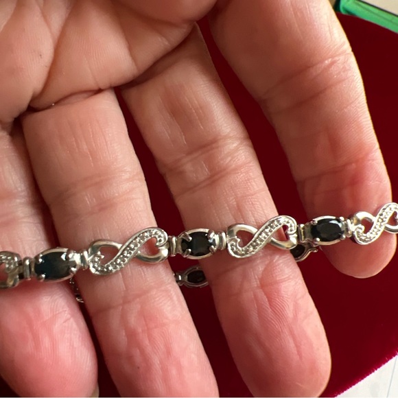 .925 Sterling Silver Sapphire gemstone Bracelet w Diamonds 7.5 Long 9.9 grams - Picture 1 of 11
